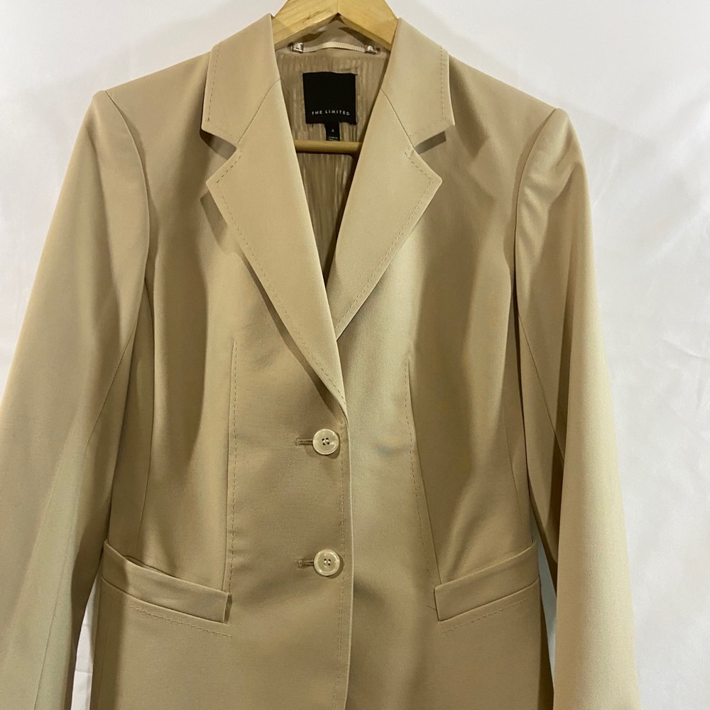 The Limited Women’s Tan Fitted Blazer